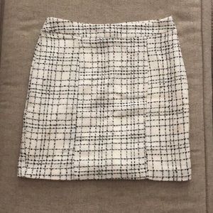 Black and white/cream skirt